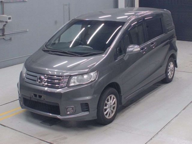 30449 Honda Freed spike GB4 2012 г. (CAA Gifu)